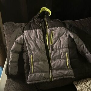 Boys Zero Xposur Jacket Size 7
